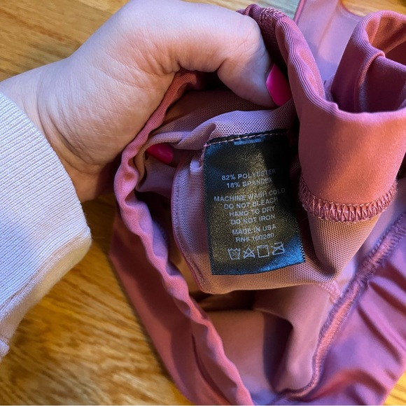 Peloton sports bra size medium - Picture 4 of 4